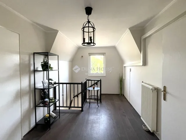Eladó ház Érd 220 nm