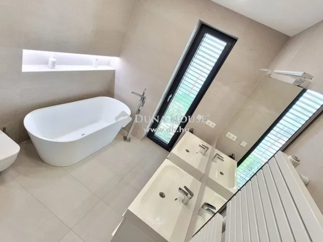 Eladó ház Törökbálint 230 nm