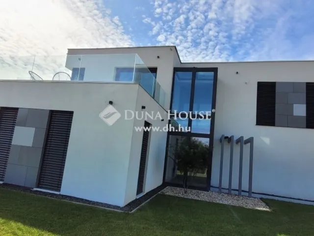 Eladó ház Törökbálint 230 nm