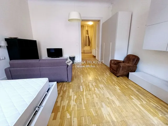 Eladó lakás Budapest VI. kerület, Nagykörúton belüli terület 58 nm
