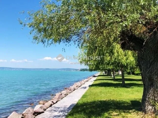 Eladó üdülő és hétvégi ház Balatonvilágos 32 nm