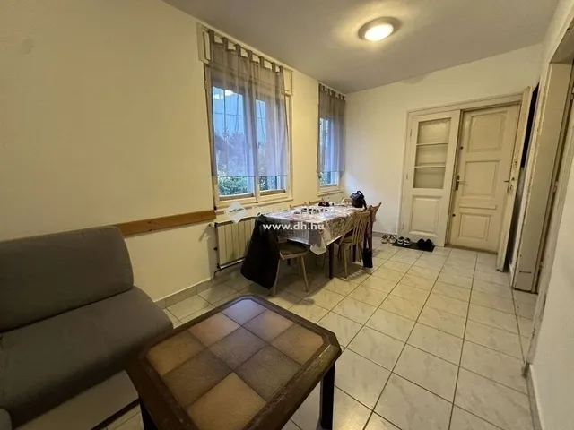 Eladó ház Budapest XI. kerület, Péterhegy 300 nm