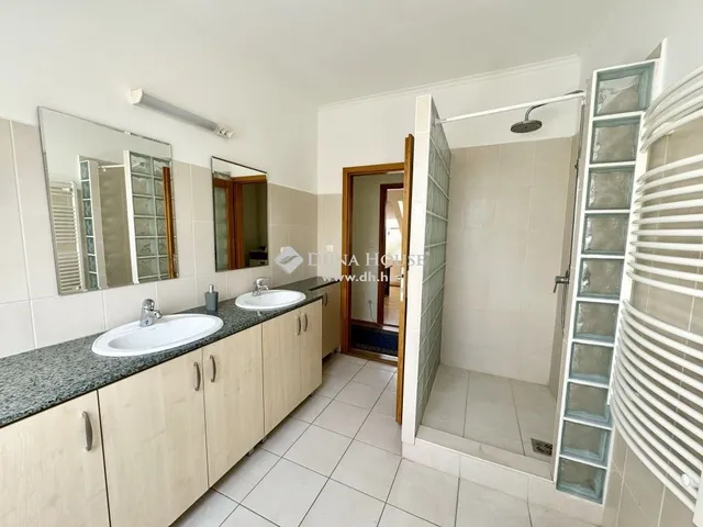 Kiadó ház Budapest XXII. kerület, Budatétény 350 nm