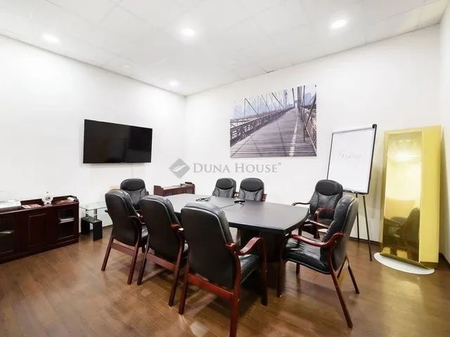 Eladó kereskedelmi és ipari ingatlan Budapest IX. kerület, Belső Ferencváros 765 nm