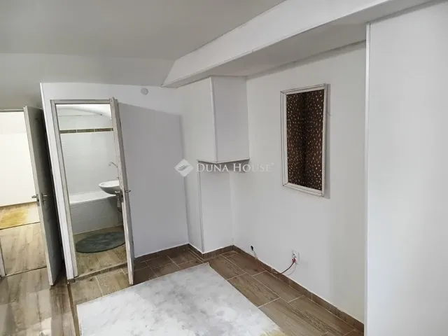 Eladó lakás Budapest VIII. kerület, Corvin negyed 38 nm