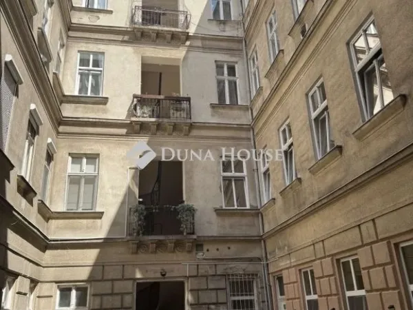 Eladó lakás Budapest VI. kerület, Nagykörúton kívüli terület 71 nm