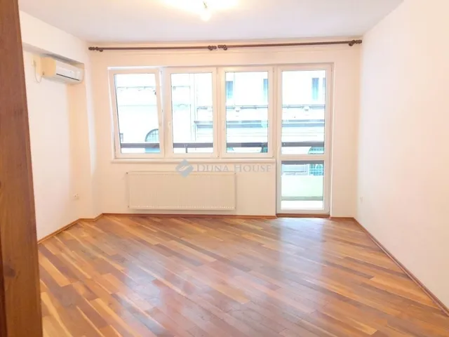 Eladó lakás Budapest VI. kerület, Nagykörúton belüli terület 70 nm