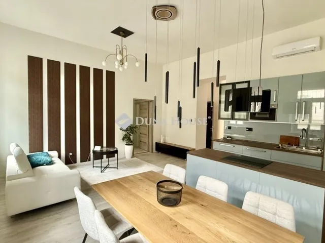 Eladó lakás Budapest VI. kerület, Nagykörúton kívüli terület 70 nm