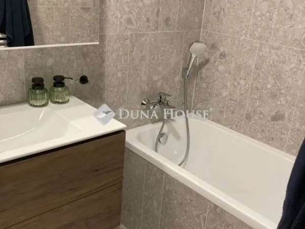 Eladó lakás Budapest II. kerület 66 nm