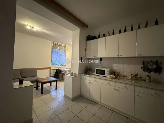 Eladó ház Budapest XI. kerület, Kelenvölgy 300 nm