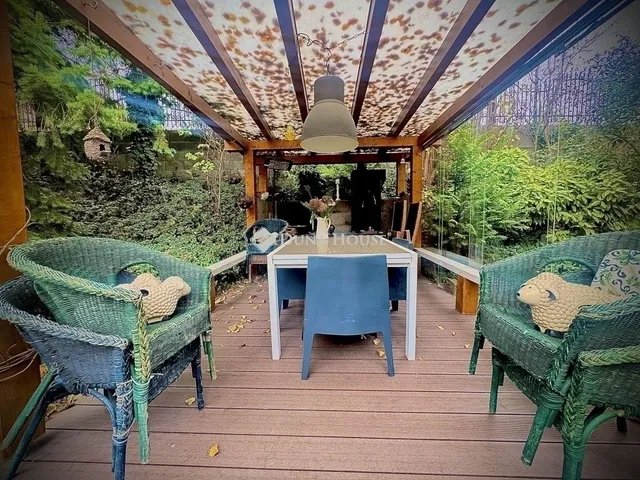 Eladó ház Budapest XXII. kerület, Budafok-Rózsavölgy 300 nm