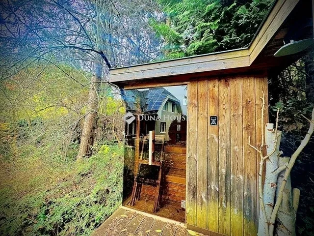 Eladó ház Budapest XXII. kerület, Budafok-Rózsavölgy 300 nm