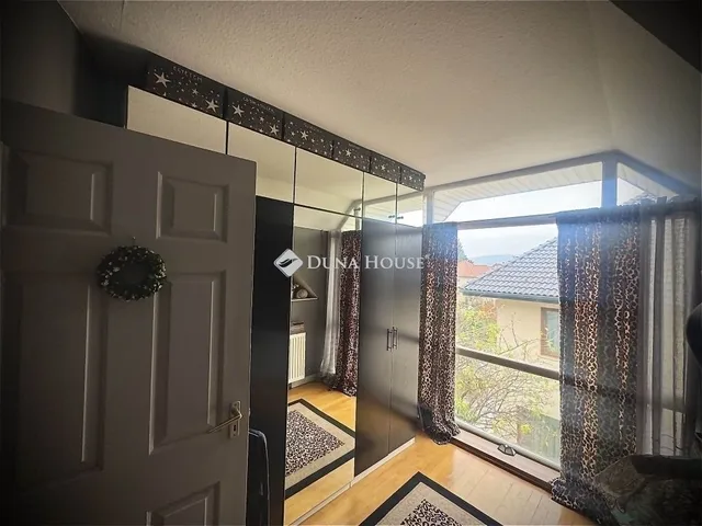 Eladó ház Budapest XXII. kerület, Budafok-Rózsavölgy 300 nm