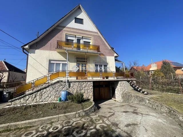 Eladó ház Diósd 200 nm