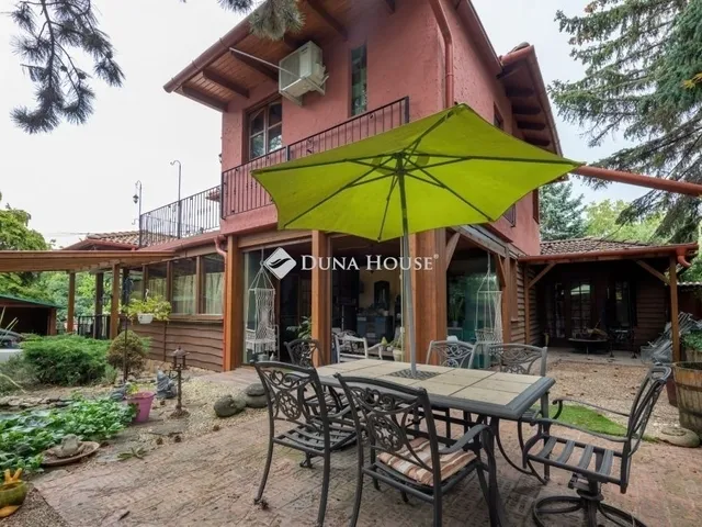 Eladó ház Diósd 317 nm