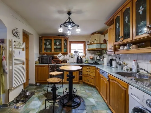 Eladó ház Diósd 317 nm