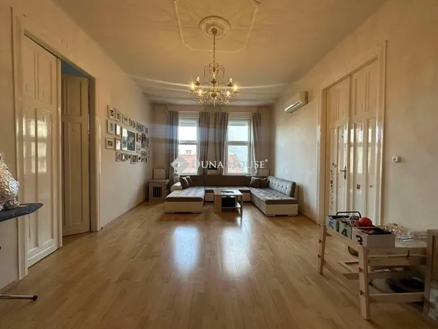 Eladó lakás Budapest II. kerület 100 nm