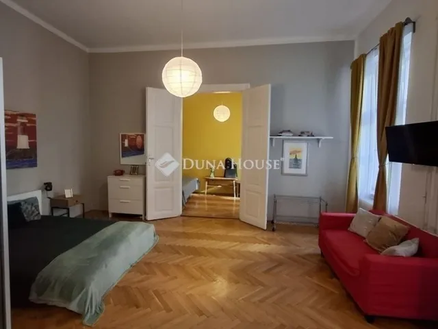 Eladó lakás Budapest VI. kerület, Nagykörúton belüli terület 65 nm