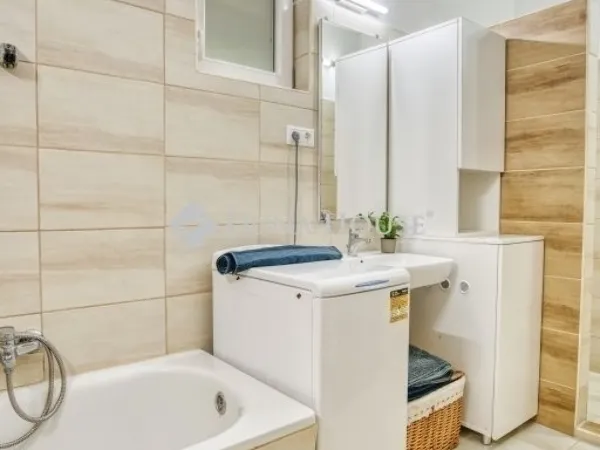 Eladó lakás Budapest XI. kerület, Albertfalva 66 nm