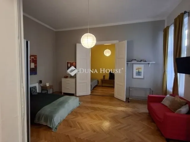 Eladó lakás Budapest VI. kerület 65 nm