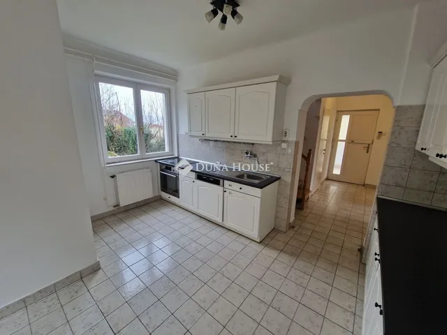 Kiadó ház Budapest XXII. kerület, Budafok-Rózsavölgy 145 nm