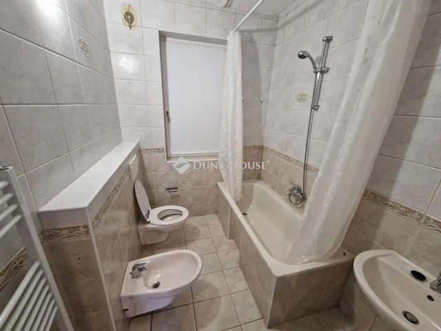 Kiadó ház Budapest XXII. kerület, Budafok-Rózsavölgy 145 nm