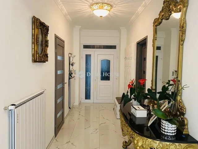 Eladó ház Érd 200 nm