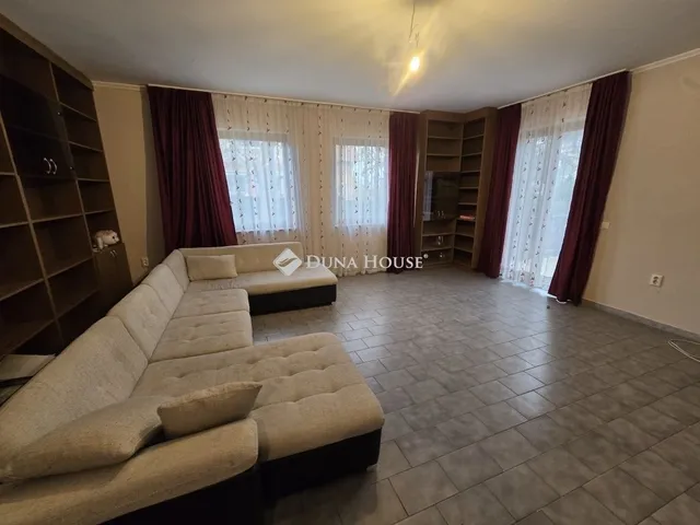 Eladó ház Érd 265 nm