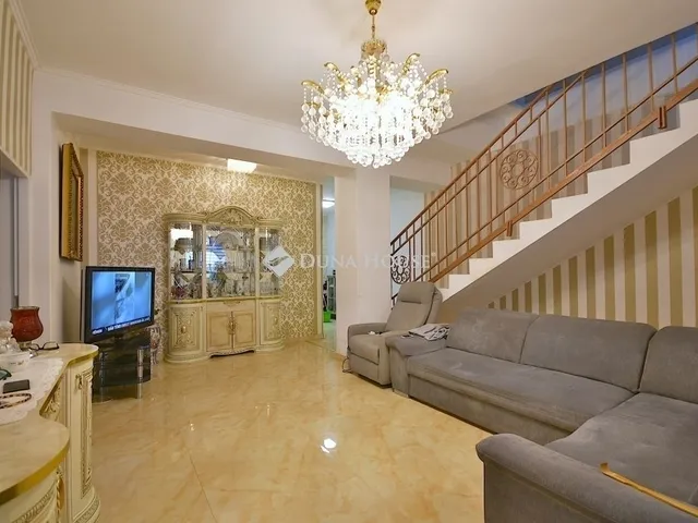 Eladó ház Budapest XVI. kerület 500 nm