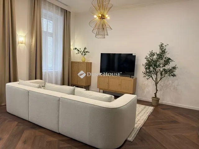 Eladó lakás Budapest VIII. kerület, Palotanegyed 70 nm