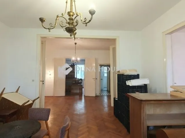 Eladó lakás Budapest VI. kerület, Nagykörúton belüli terület 110 nm