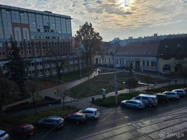 Kiadó lakás Debrecen, Kálvin tér 80 nm