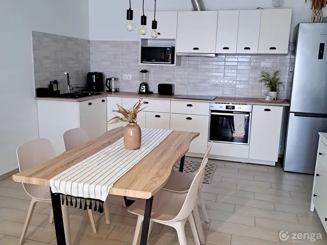 Eladó lakás Komárom 62 nm