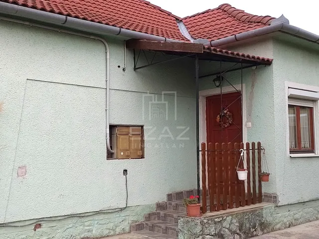 Eladó ház Szentlőrinc 100 nm