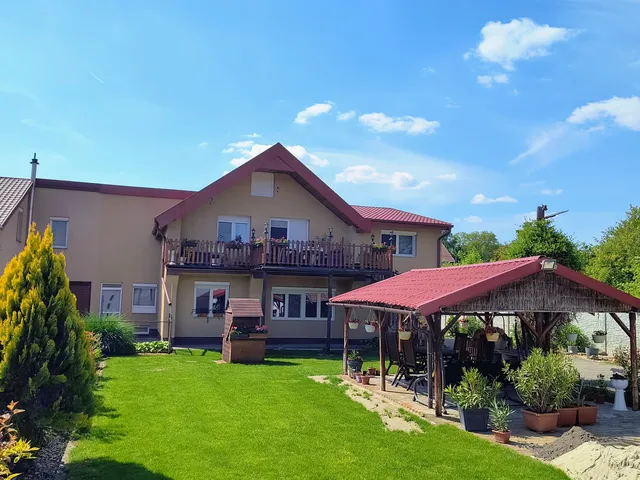 Eladó lakás Ercsi, Sinatelep, Báró Sina György utca 191 nm