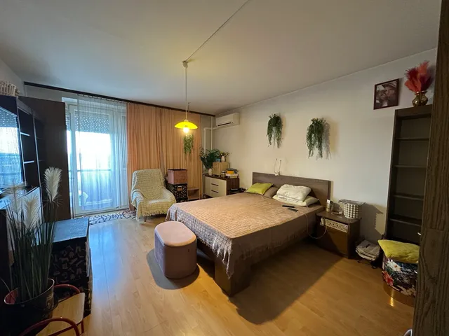 Eladó lakás Százhalombatta, Déli lakótelep 70 nm