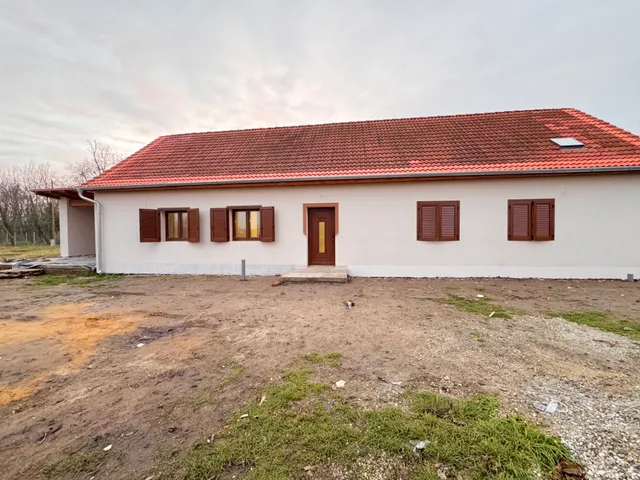 Eladó ház Bicsérd 115 nm