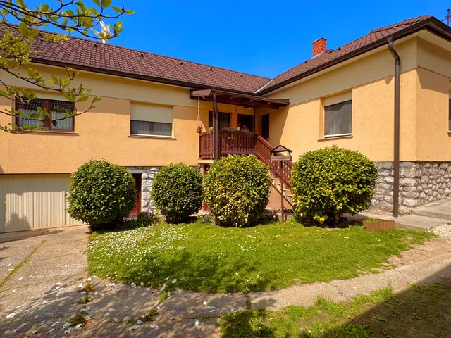 Eladó ház Bonyhád 150 nm