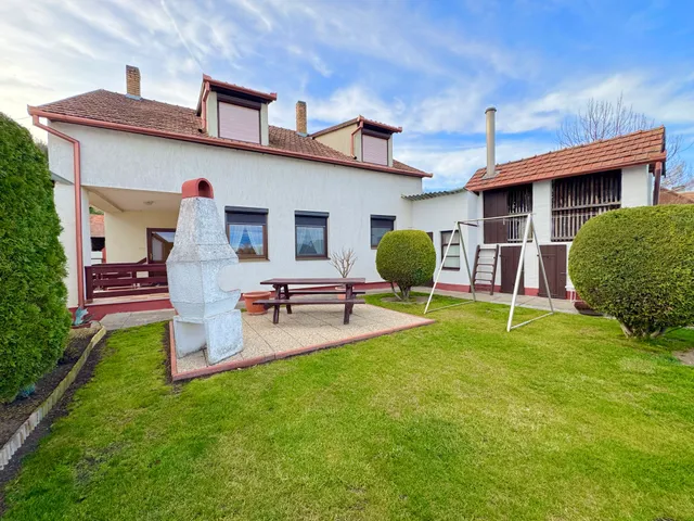 Eladó ház Dunaszekcső 120 nm