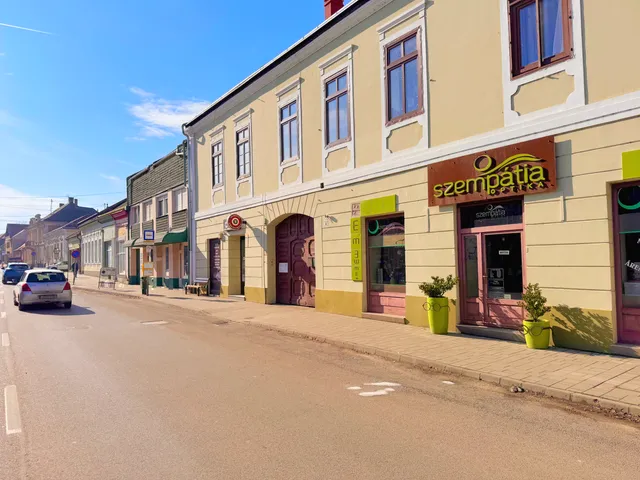 Eladó lakás Bonyhád, Perczel Mór utca 4 63 nm