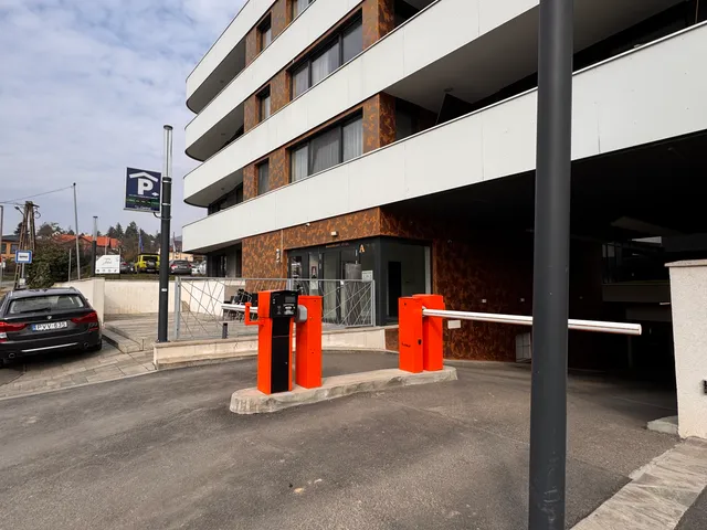 Eladó garázs Pécs, Mecsekoldal 16 nm