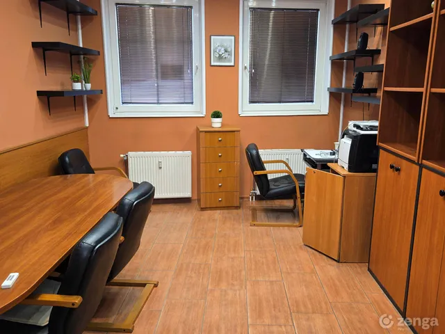 Kiadó kereskedelmi és ipari ingatlan Kecskemét, Belváros 35 nm