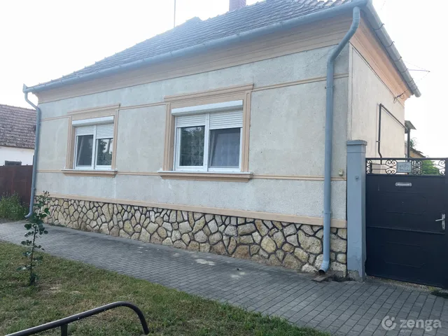 Eladó ház Malomsok 140 nm