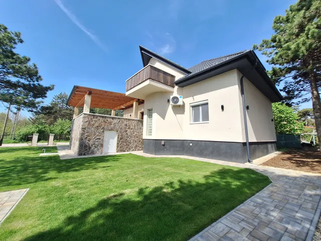 Eladó ház Érd, Fenyves-Parkváros 274 nm