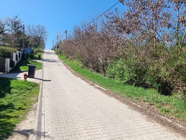 Eladó telek Érd, Fenyves-Parkváros 1100 nm