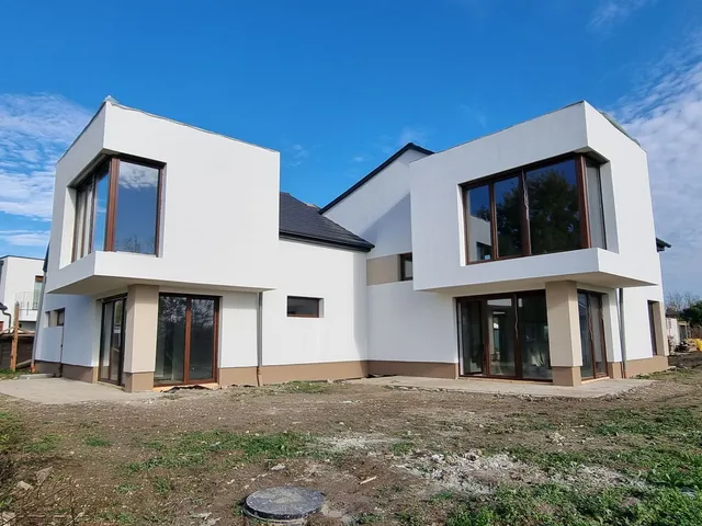 Eladó ház Diósd, Sashegy 306 nm