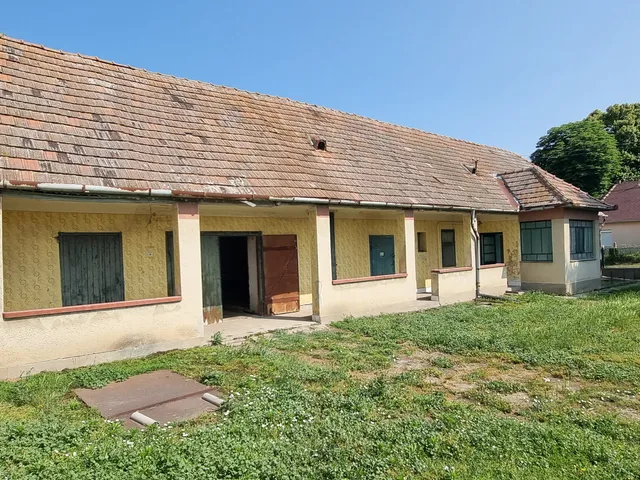 Eladó telek Ráckeresztúr 1230 nm