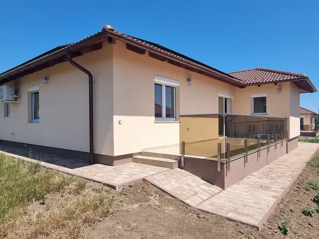 Eladó ház Érd, Fenyves-Parkváros 143 nm