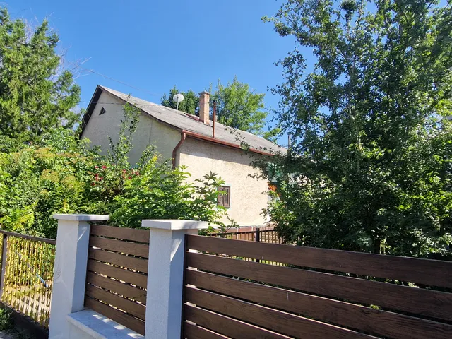 Eladó ház Érd, Tisztviselőtelep 83 nm
