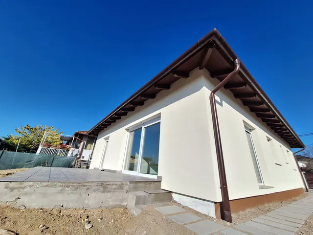 Eladó ház Érd, Fenyves-Parkváros 11 nm